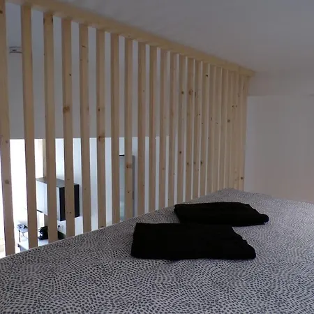 L'atypique 1 A 3 Voyageurs * 巴扎斯